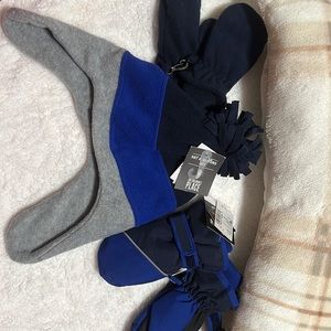 Toddler Colorblock Fleece Pompom Hat and mittens and extra pair of snow mittens